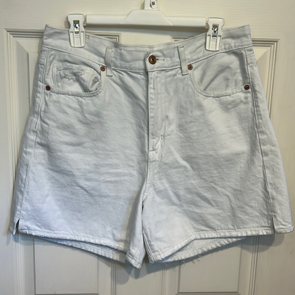 American Eagle baggy mom short off-white size 12